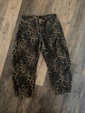 Buckley Women's Leopard-Print barrel Jeans size Large